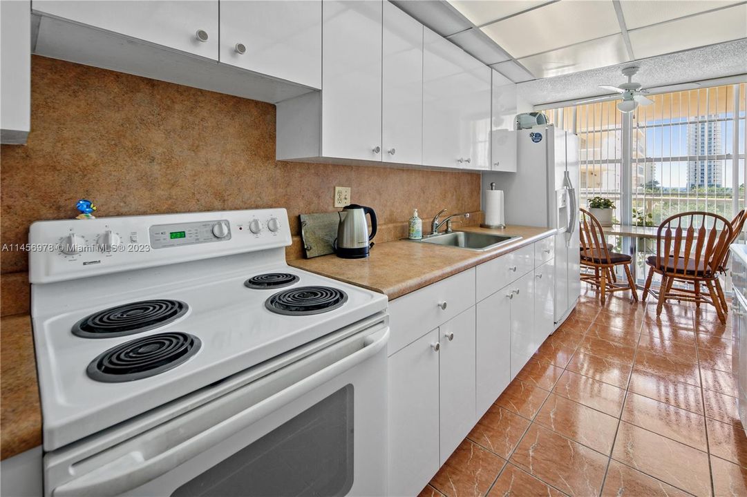 Recently Sold: $414,900 (2 beds, 2 baths, 1286 Square Feet)