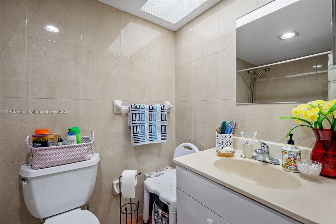 Recently Sold: $414,900 (2 beds, 2 baths, 1286 Square Feet)