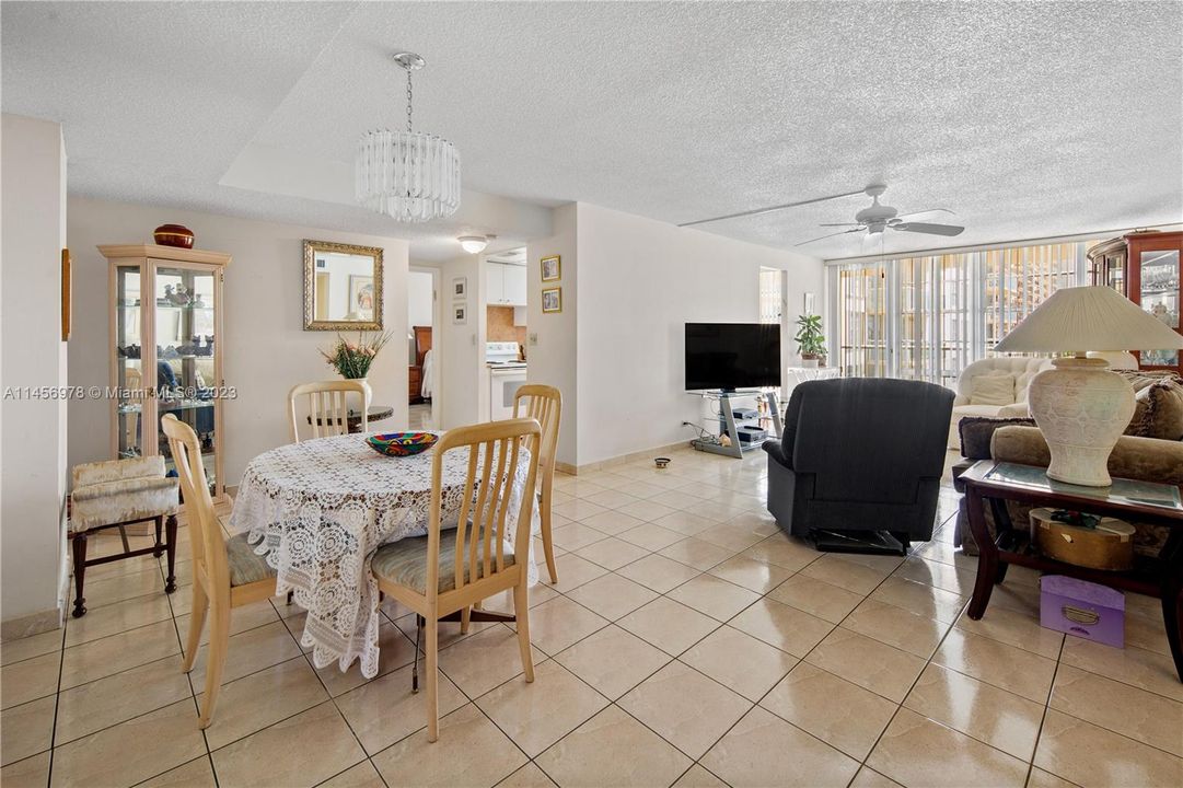 Recently Sold: $414,900 (2 beds, 2 baths, 1286 Square Feet)