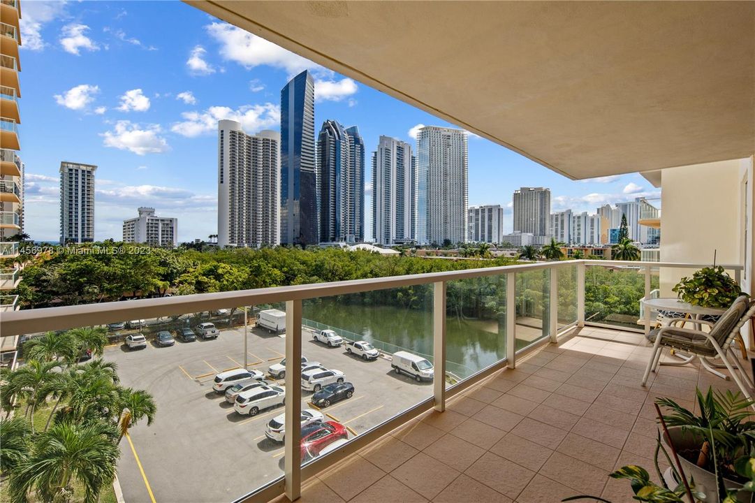 Recently Sold: $414,900 (2 beds, 2 baths, 1286 Square Feet)