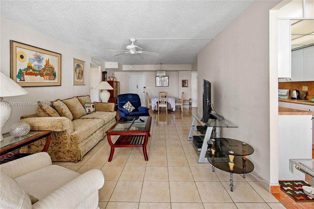 Recently Sold: $414,900 (2 beds, 2 baths, 1286 Square Feet)