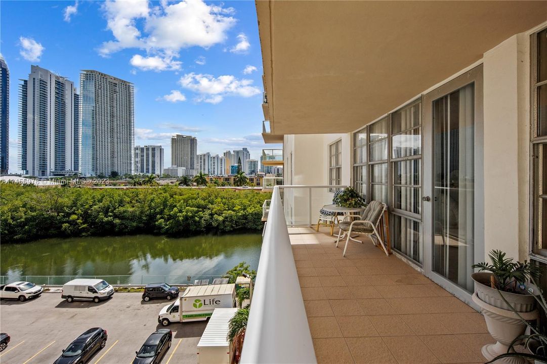 Recently Sold: $414,900 (2 beds, 2 baths, 1286 Square Feet)