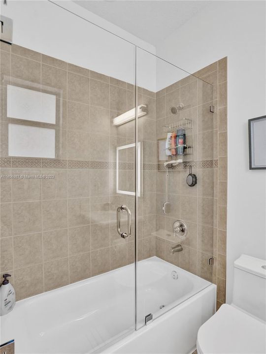 Недавно арендовано: $15,000 (4 спален, 4 ванн, 4711 Квадратных фут)