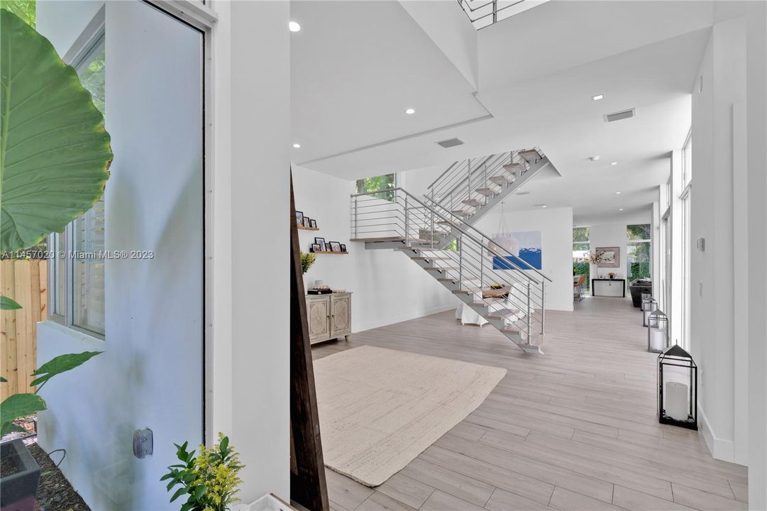 Недавно продано: $1,650,000 (4 спален, 3 ванн, 2874 Квадратных фут)