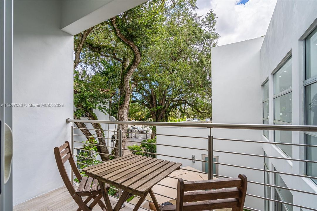 open balcony in principle room