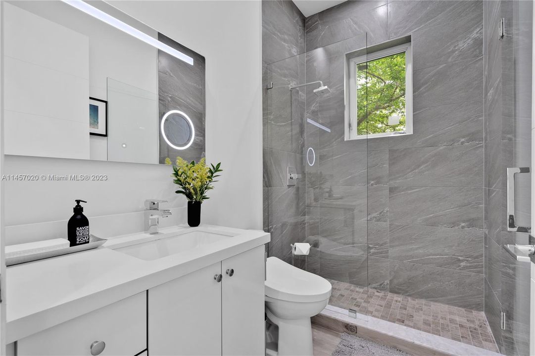 Недавно продано: $1,650,000 (4 спален, 3 ванн, 2874 Квадратных фут)