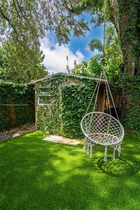 Недавно продано: $1,650,000 (4 спален, 3 ванн, 2874 Квадратных фут)