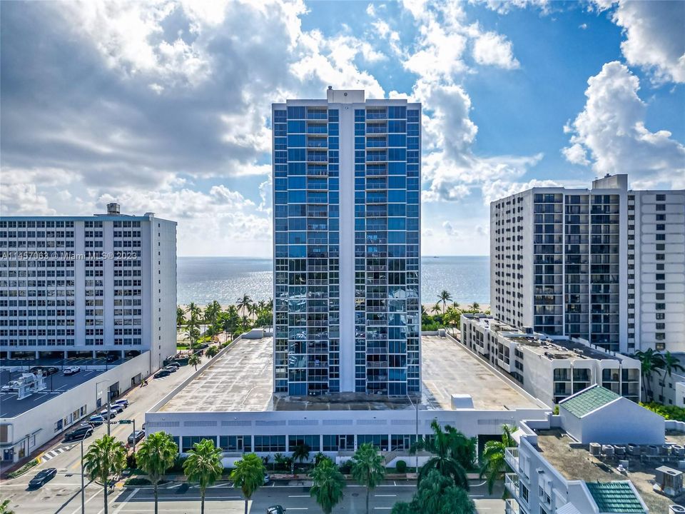 Vendido Recientemente: $1,200,000 (2 camas, 2 baños, 1645 Pies cuadrados)