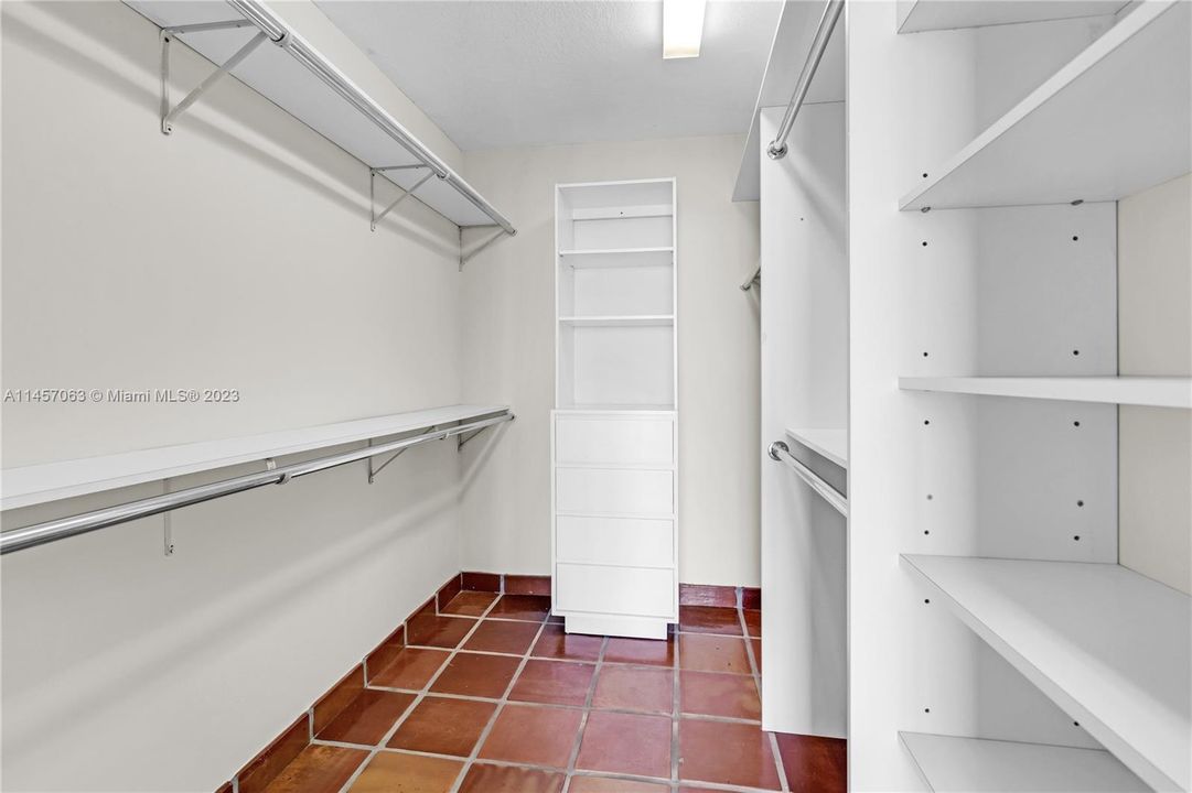 Vendido Recientemente: $1,200,000 (2 camas, 2 baños, 1645 Pies cuadrados)