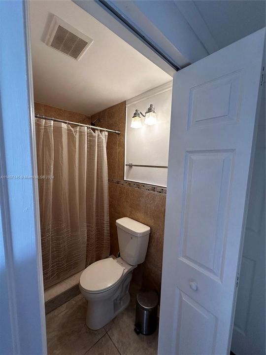 Недавно продано: $692,000 (4 спален, 3 ванн, 1662 Квадратных фут)