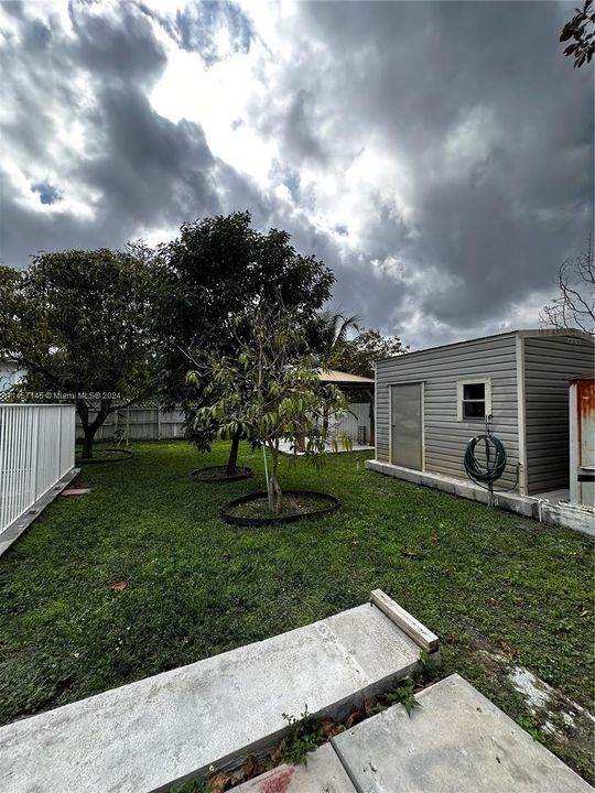 Недавно продано: $692,000 (4 спален, 3 ванн, 1662 Квадратных фут)