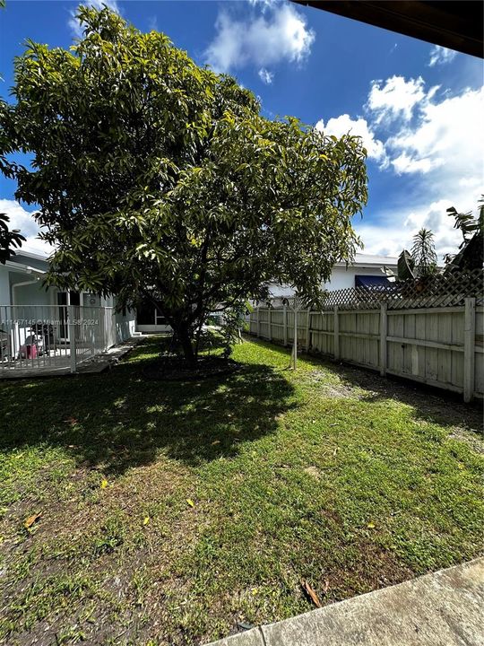 Недавно продано: $692,000 (4 спален, 3 ванн, 1662 Квадратных фут)