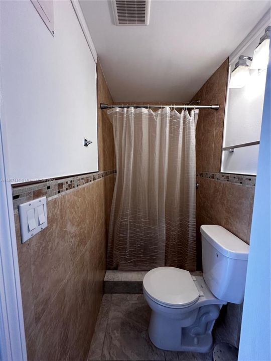 Недавно продано: $692,000 (4 спален, 3 ванн, 1662 Квадратных фут)