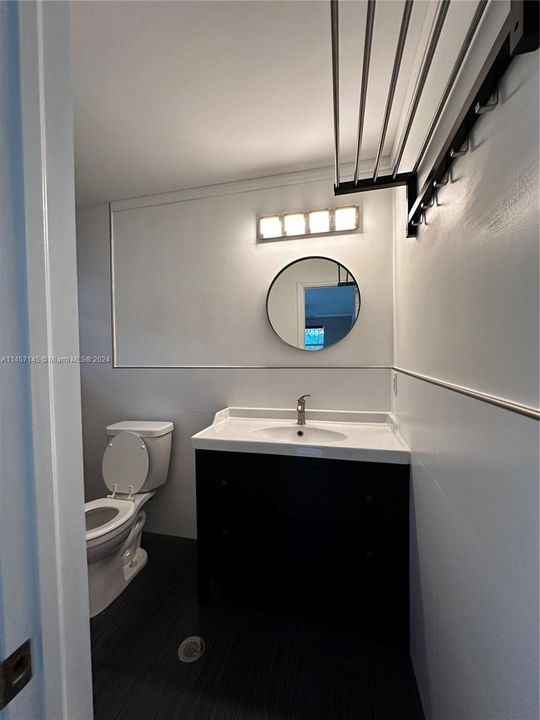 Недавно продано: $692,000 (4 спален, 3 ванн, 1662 Квадратных фут)