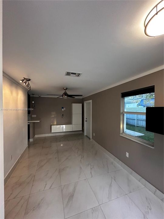 Недавно продано: $692,000 (4 спален, 3 ванн, 1662 Квадратных фут)