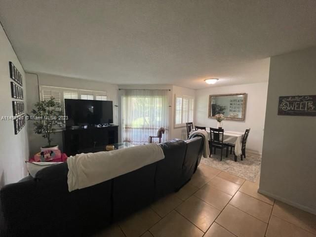Recently Sold: $249,990 (2 beds, 2 baths, 1070 Square Feet)