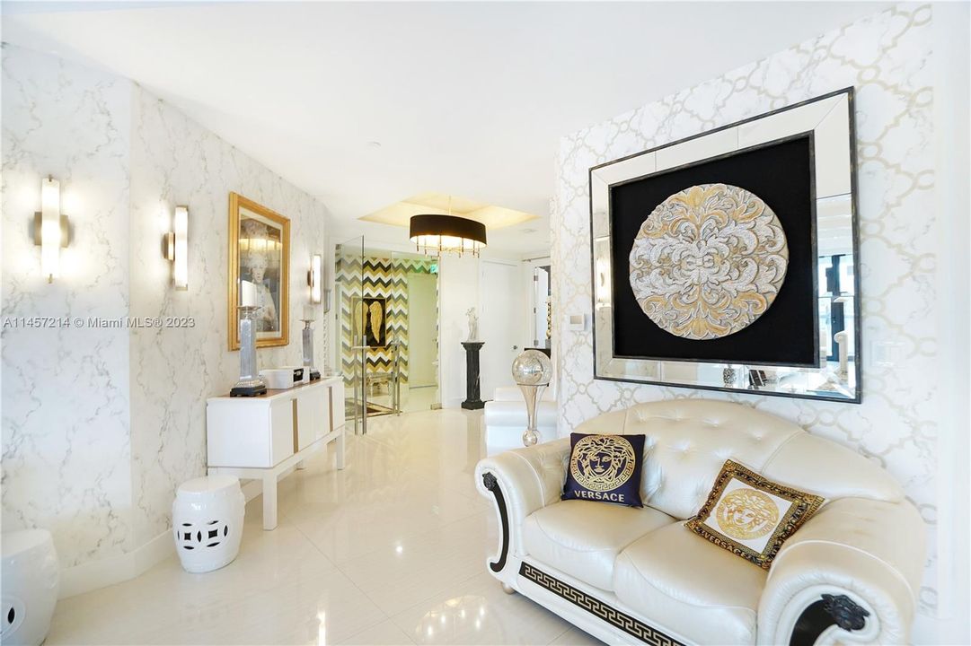 Недавно продано: $2,775,000 (3 спален, 3 ванн, 2904 Квадратных фут)