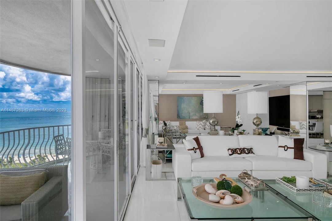 Vendido Recientemente: $2,580,000 (3 camas, 3 baños, 2540 Pies cuadrados)