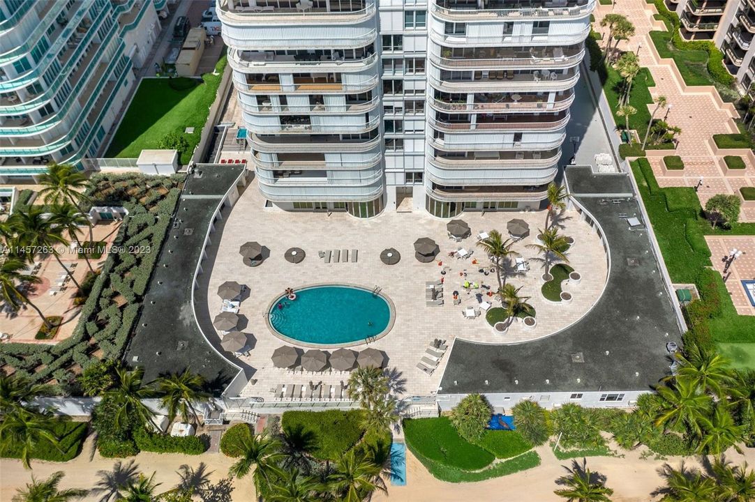 Vendido Recientemente: $2,580,000 (3 camas, 3 baños, 2540 Pies cuadrados)