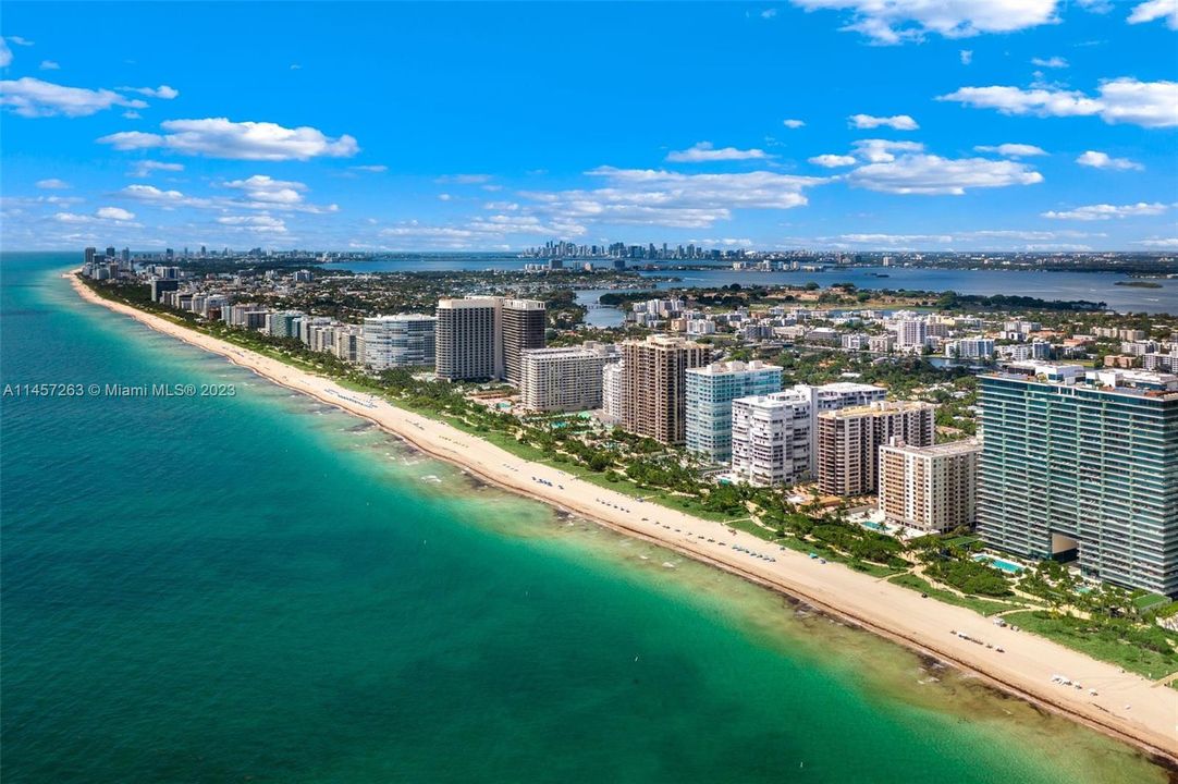 Vendido Recientemente: $2,580,000 (3 camas, 3 baños, 2540 Pies cuadrados)