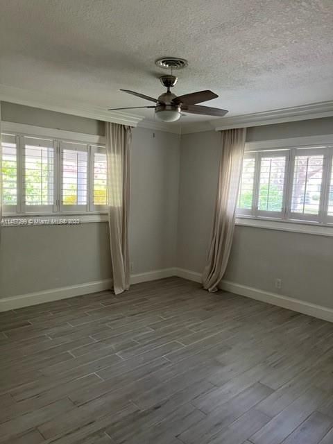 Recently Rented: $3,200 (2 beds, 2 baths, 1500 Square Feet)