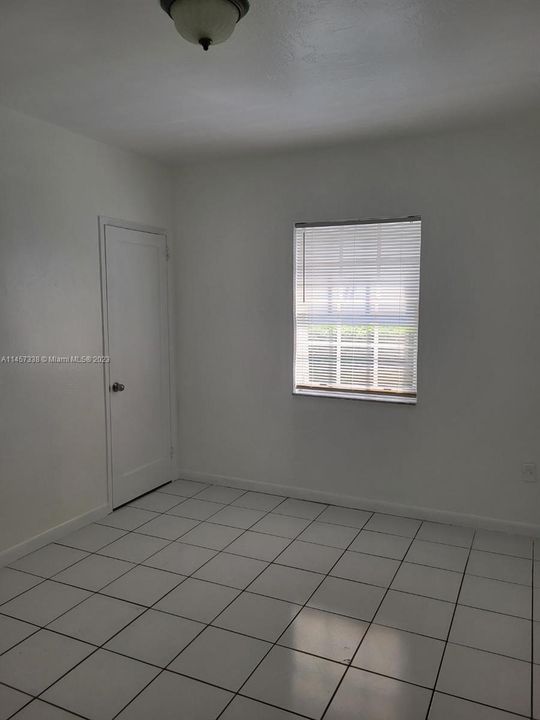 Recently Rented: $2,600 (2 beds, 1 baths, 1480 Square Feet)