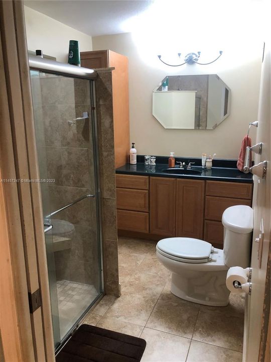 最近售出: $659,000 (3 贝兹, 2 浴室, 1543 平方英尺)