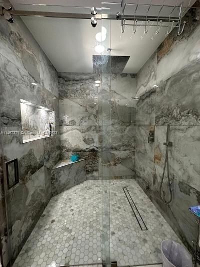 Recently Rented: $4,500 (3 beds, 2 baths, 1652 Square Feet)