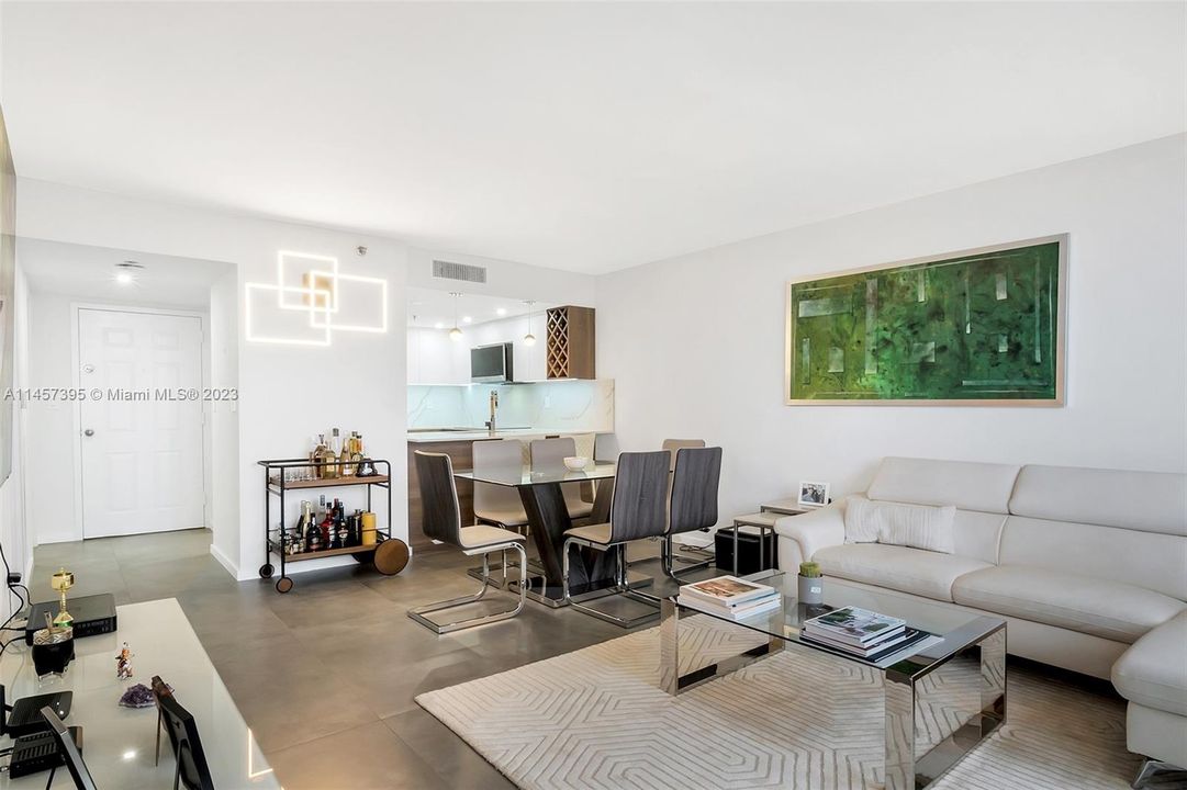 Недавно продано: $429,000 (1 спален, 1 ванн, 753 Квадратных фут)