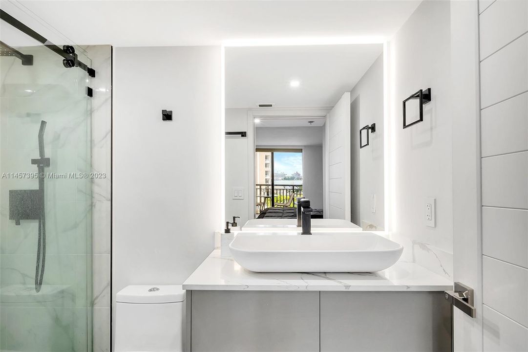 Недавно продано: $429,000 (1 спален, 1 ванн, 753 Квадратных фут)