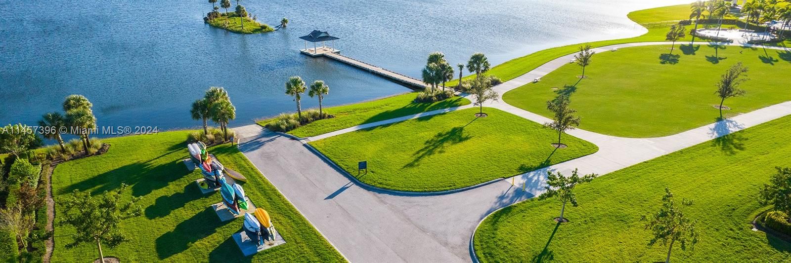 Недавно продано: $774,900 (4 спален, 3 ванн, 2602 Квадратных фут)