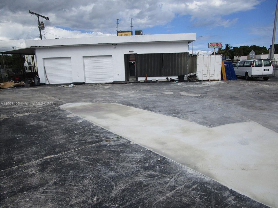 Recently Rented: $7,000 (0 beds, 0 baths, 0 Square Feet)