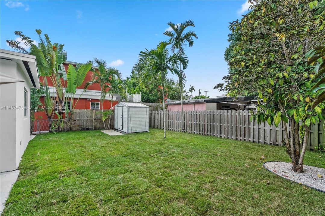 Недавно продано: $749,000 (3 спален, 2 ванн, 1404 Квадратных фут)