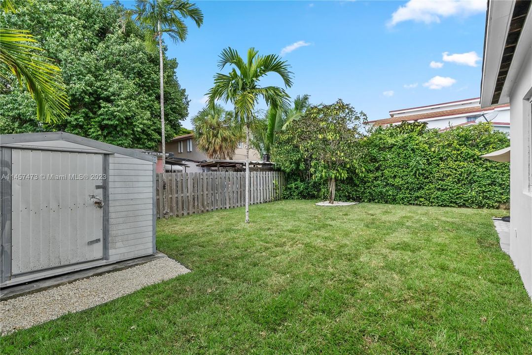 Недавно продано: $749,000 (3 спален, 2 ванн, 1404 Квадратных фут)