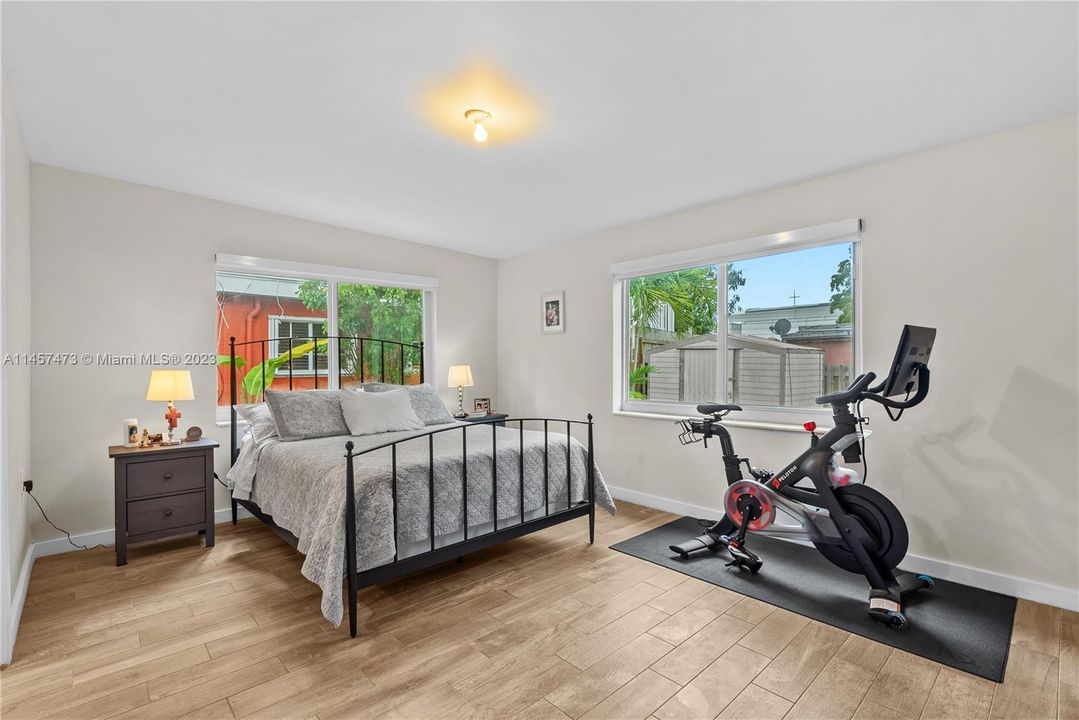 Недавно продано: $749,000 (3 спален, 2 ванн, 1404 Квадратных фут)