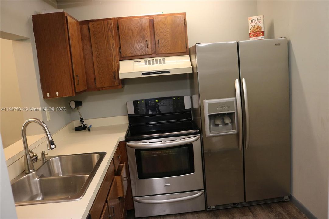 Vendido Recientemente: $160,000 (2 camas, 1 baños, 850 Pies cuadrados)