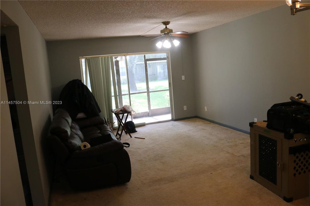 Vendido Recientemente: $160,000 (2 camas, 1 baños, 850 Pies cuadrados)