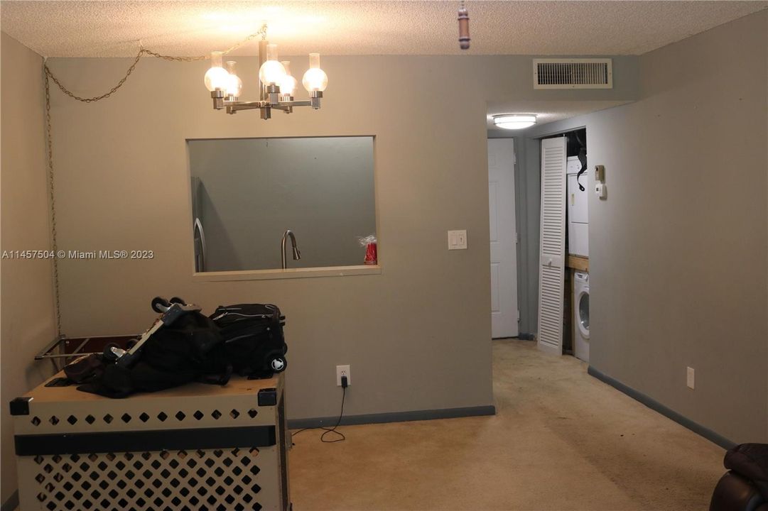 Vendido Recientemente: $160,000 (2 camas, 1 baños, 850 Pies cuadrados)