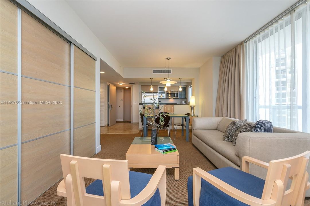 Recently Sold: $1,099,000 (2 beds, 3 baths, 1497 Square Feet)