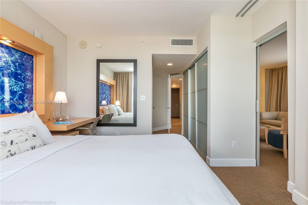 Recently Sold: $1,099,000 (2 beds, 3 baths, 1497 Square Feet)