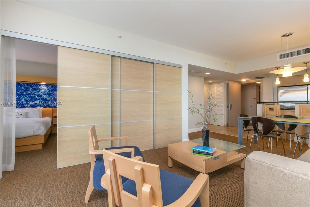 Recently Sold: $1,099,000 (2 beds, 3 baths, 1497 Square Feet)