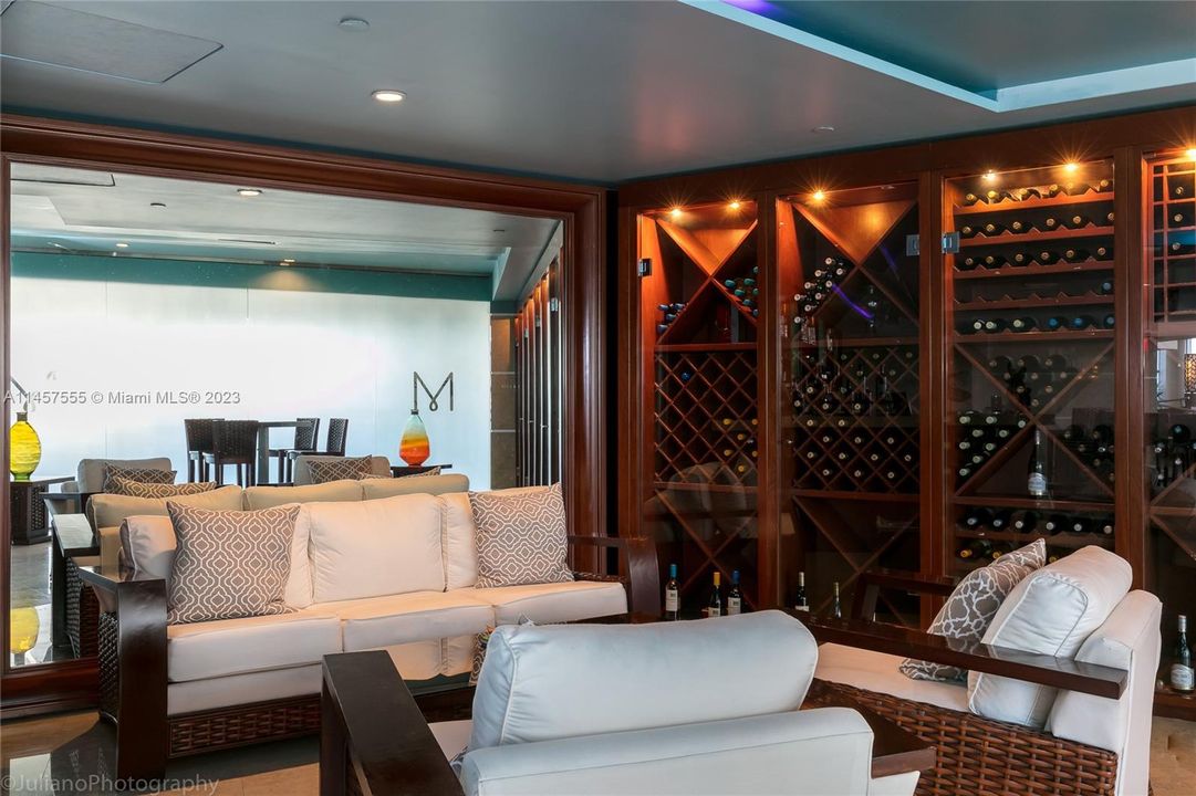 Recently Sold: $1,099,000 (2 beds, 3 baths, 1497 Square Feet)