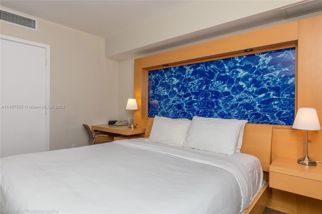 Recently Sold: $1,099,000 (2 beds, 3 baths, 1497 Square Feet)