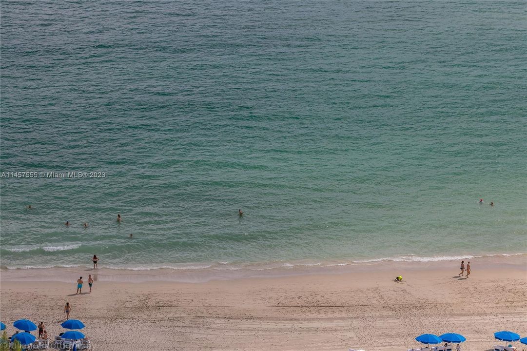 Recently Sold: $1,099,000 (2 beds, 3 baths, 1497 Square Feet)