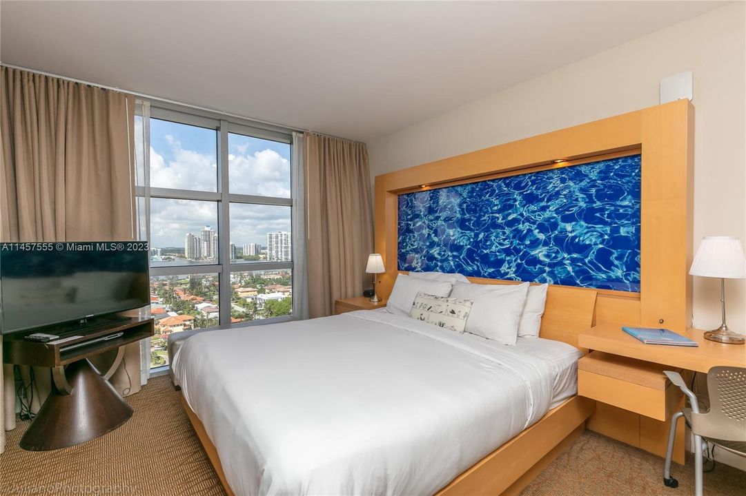 Recently Sold: $1,099,000 (2 beds, 3 baths, 1497 Square Feet)