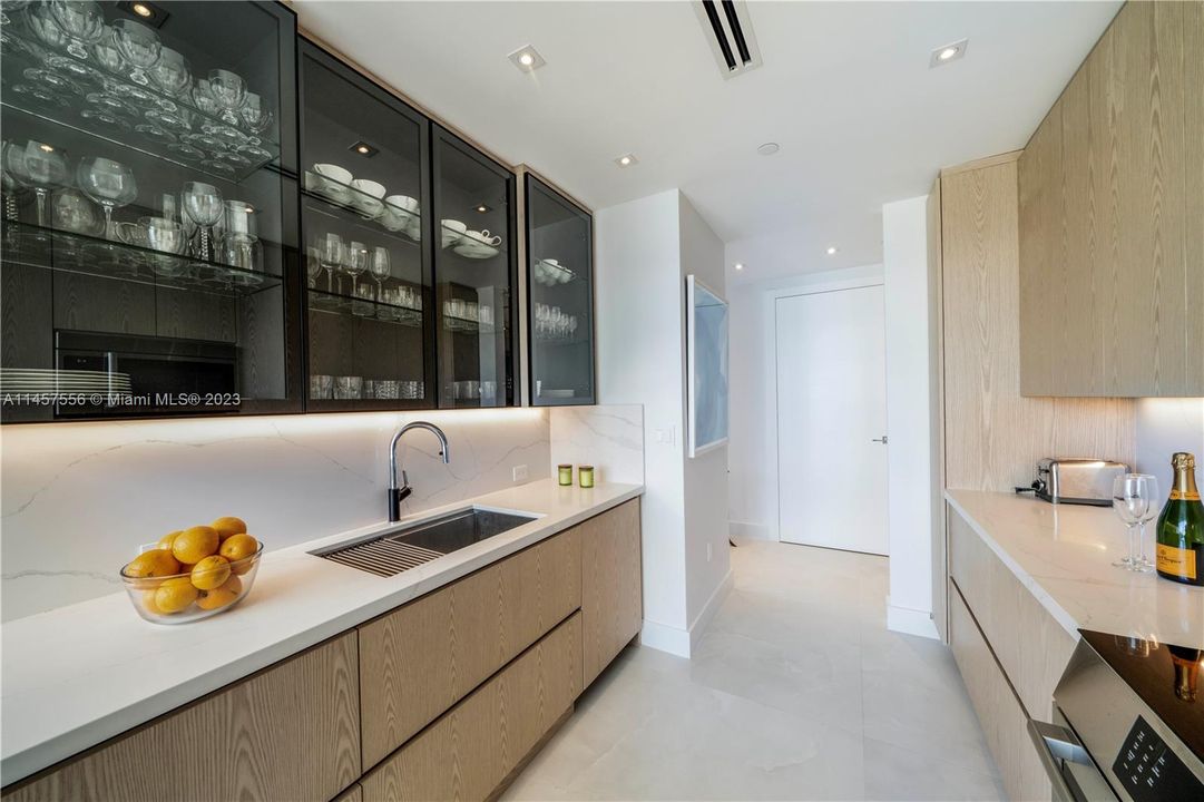 Недавно продано: $1,995,000 (3 спален, 3 ванн, 1862 Квадратных фут)