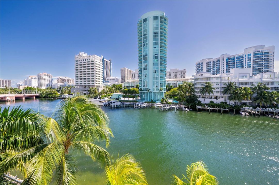 Недавно продано: $1,995,000 (3 спален, 3 ванн, 1862 Квадратных фут)