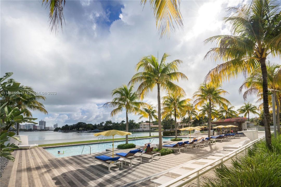 Недавно продано: $1,995,000 (3 спален, 3 ванн, 1862 Квадратных фут)