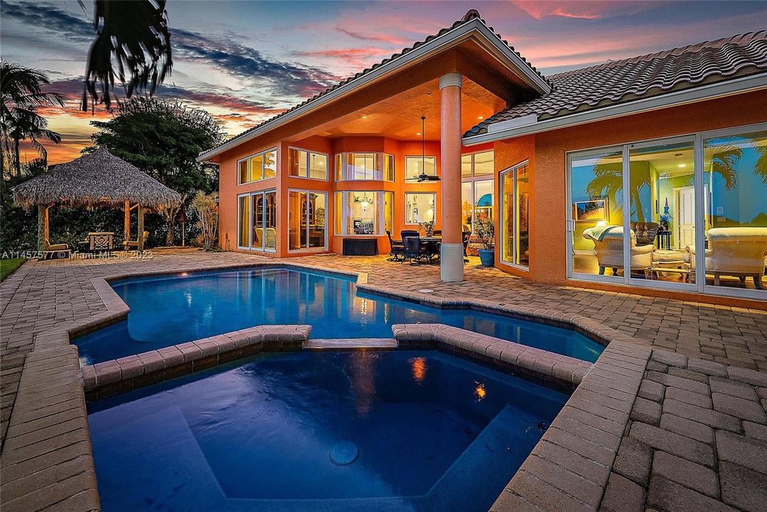 Recently Sold: $3,550,000 (3 beds, 4 baths, 4000 Square Feet)