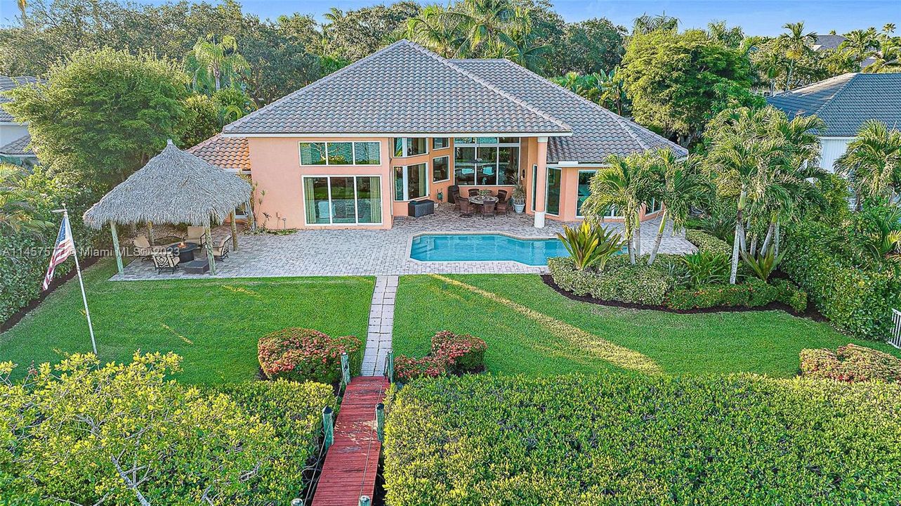 Recently Sold: $3,550,000 (3 beds, 4 baths, 4000 Square Feet)